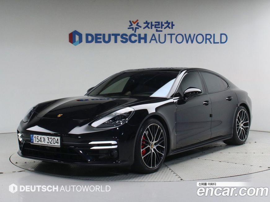 Porsche Panamera 2022