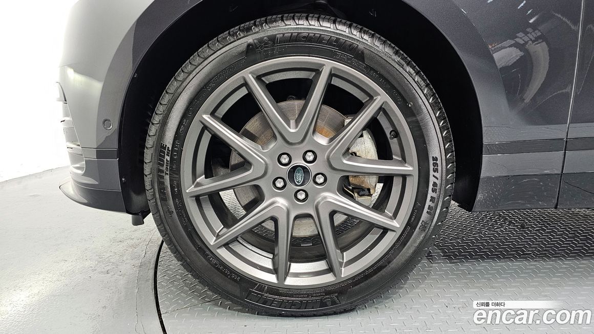 Land Rover Range Rover Velar 2025