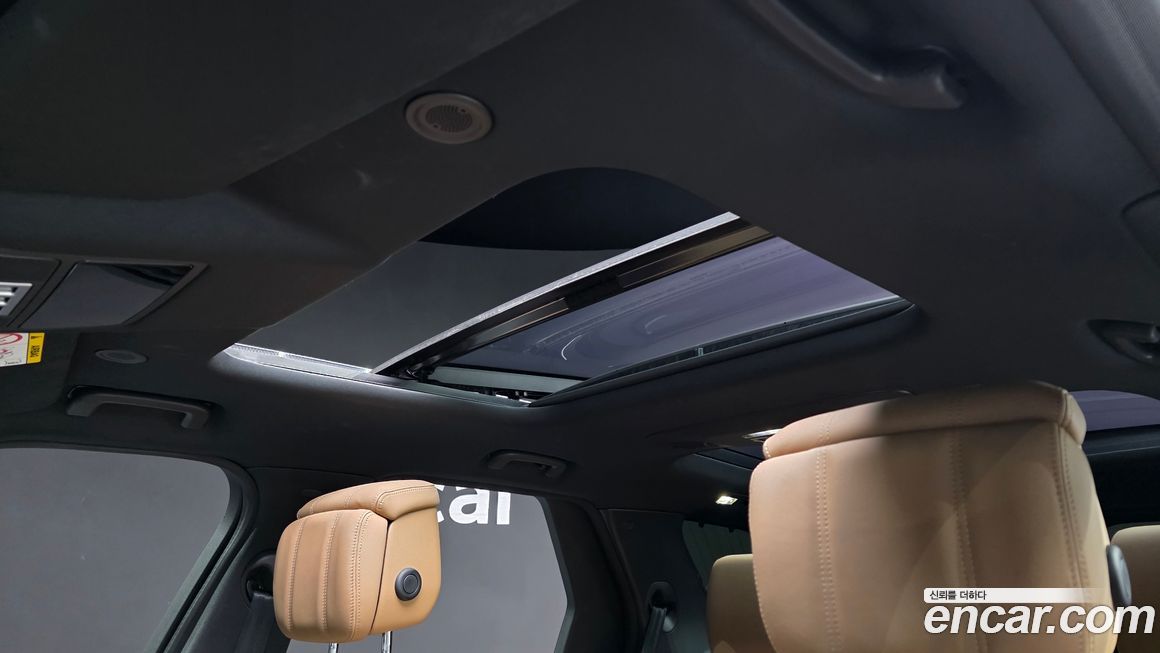 Land Rover Discovery 2024