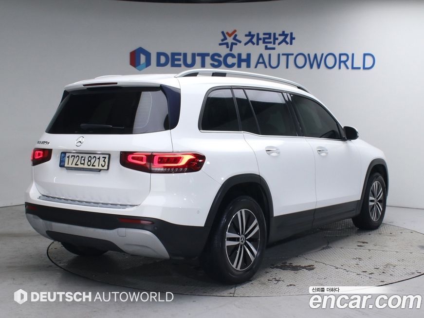 Mercedes-Benz GLB-Class 2021