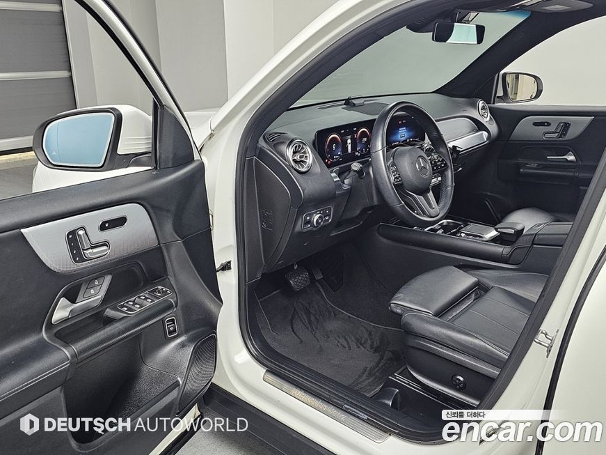 Mercedes-Benz GLB-Class 2021