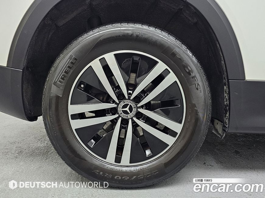 Mercedes-Benz GLB-Class 2021