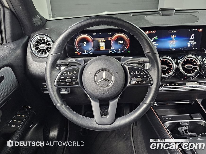 Mercedes-Benz GLB-Class 2021