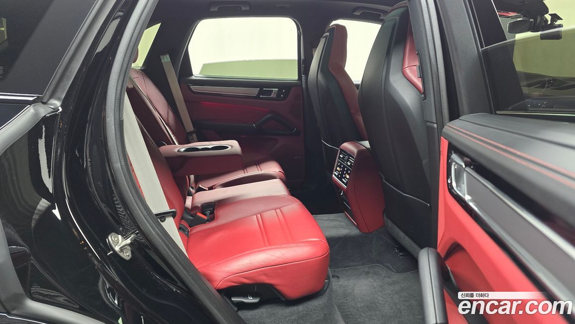 Porsche Cayenne 2022