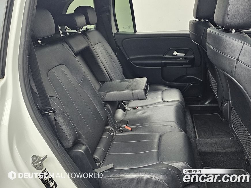 Mercedes-Benz GLB-Class 2021