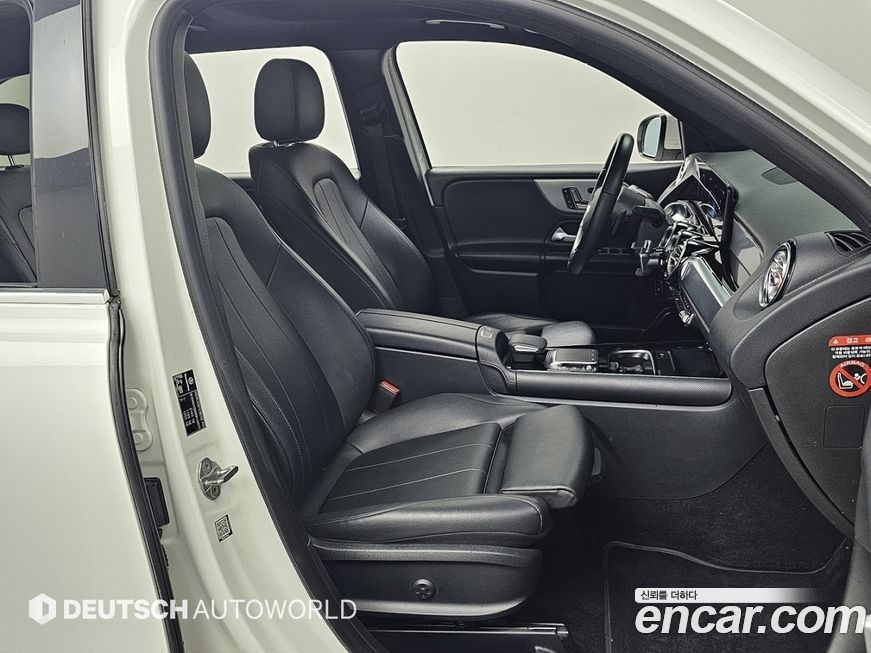 Mercedes-Benz GLB-Class 2021