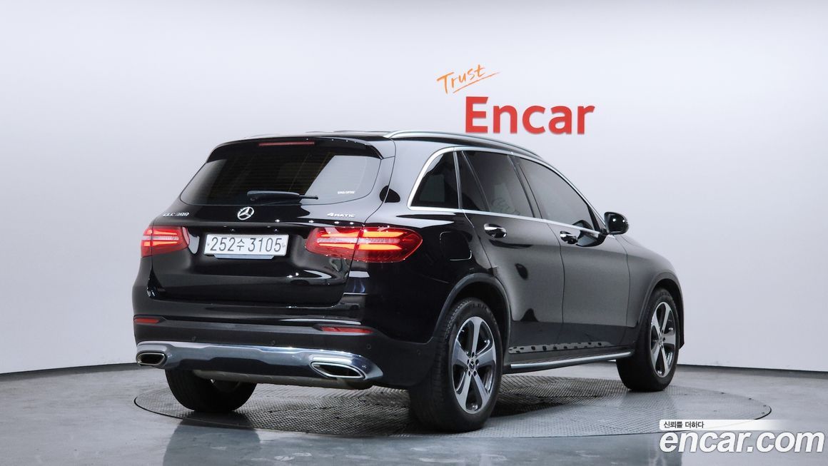 Mercedes-Benz GLC-Class 2019