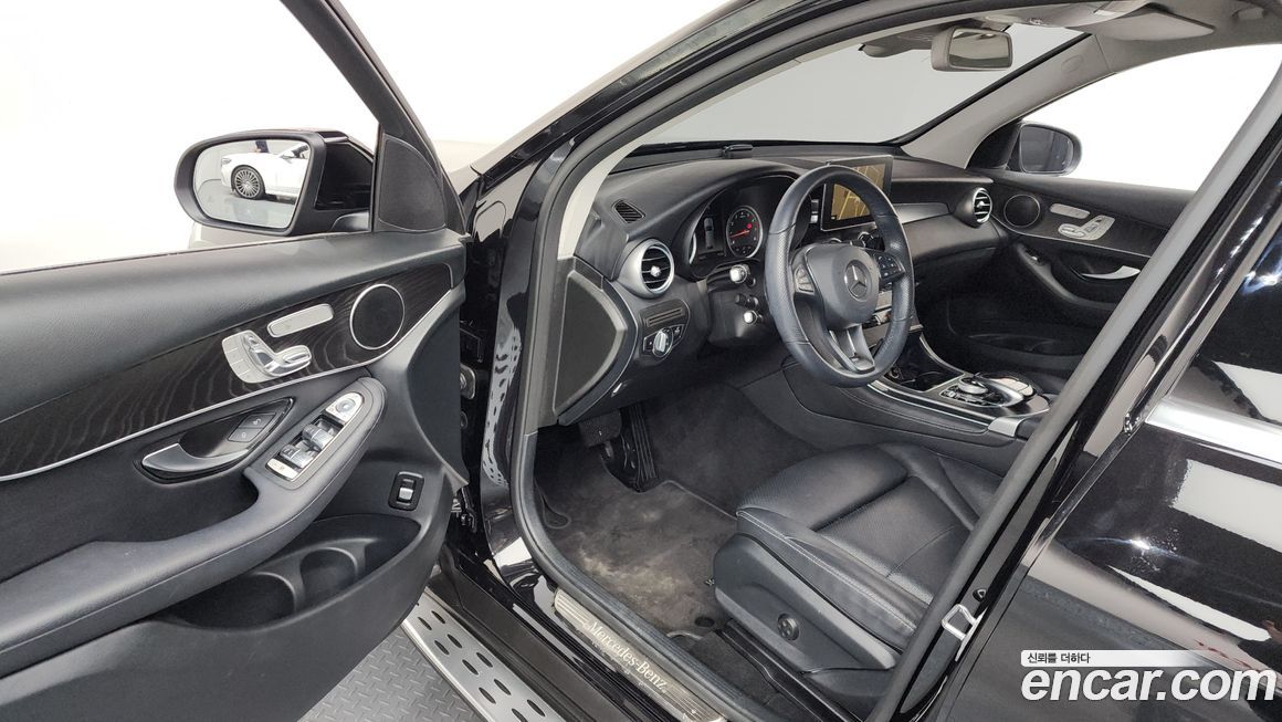 Mercedes-Benz GLC-Class 2019