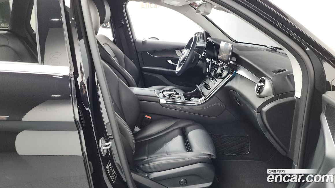 Mercedes-Benz GLC-Class 2019