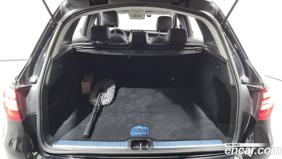 Mercedes-Benz GLC-Class 2019