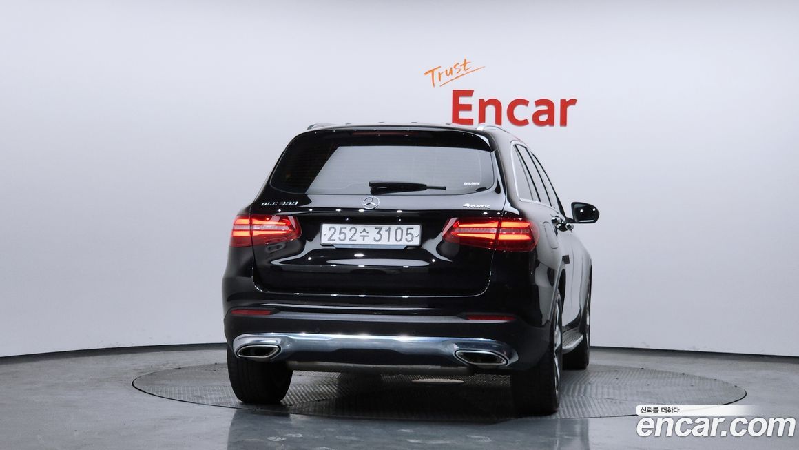 Mercedes-Benz GLC-Class 2019