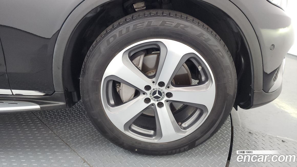 Mercedes-Benz GLC-Class 2019