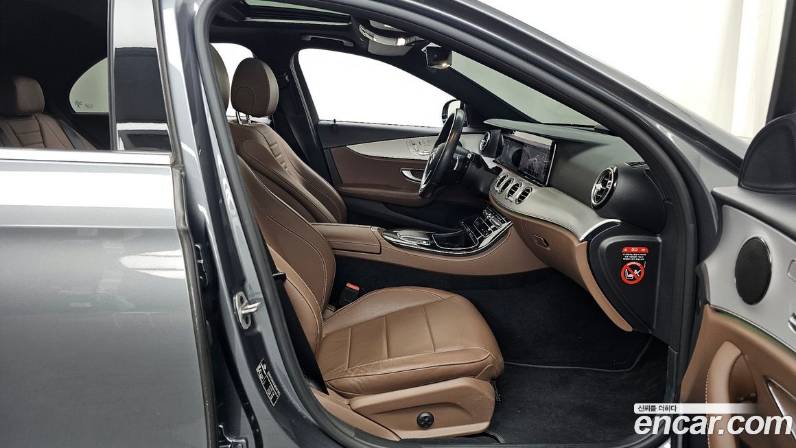 Mercedes-Benz E-Class 2021