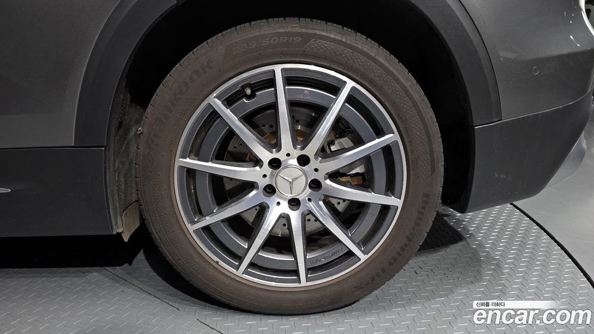 Mercedes-Benz GLB-Class 2022