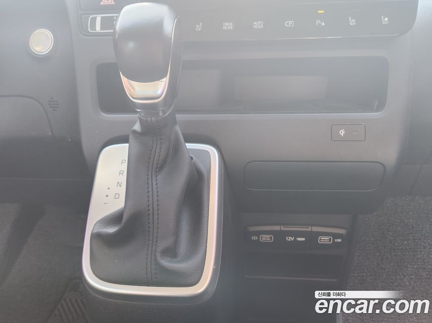 Hyundai Staria 2022