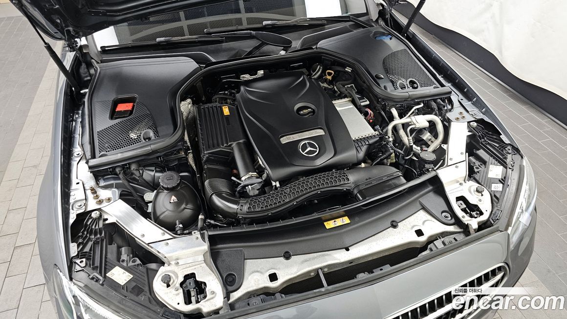 Mercedes-Benz E-Class 2021