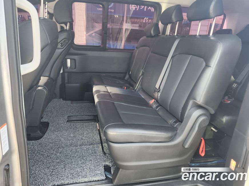 Hyundai Staria 2022