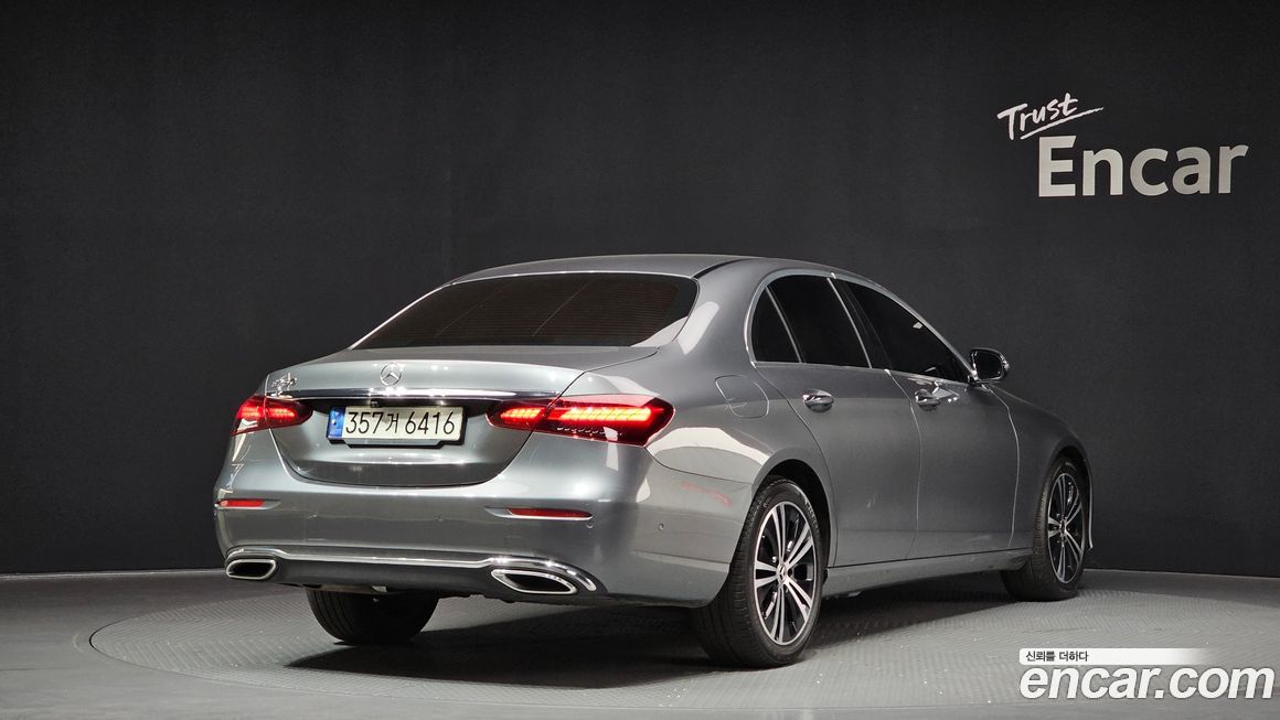 Mercedes-Benz E-Class 2021