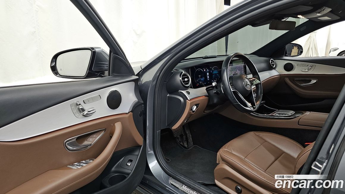 Mercedes-Benz E-Class 2021