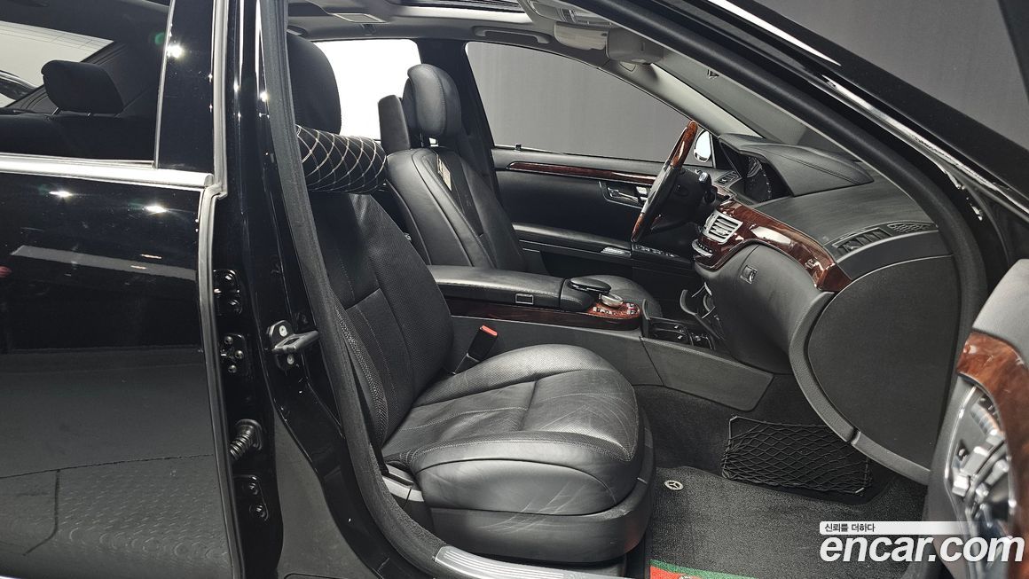Mercedes-Benz S-Class 2007