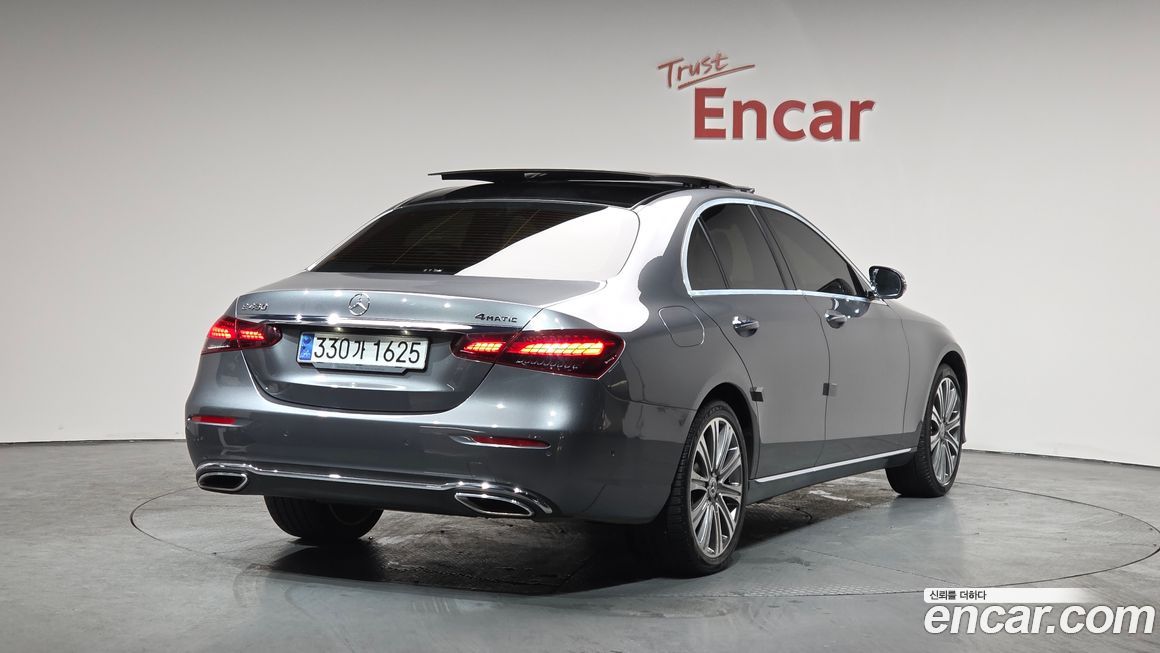 Mercedes-Benz E-Class 2021