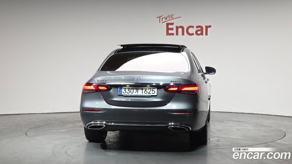 Mercedes-Benz E-Class 2021