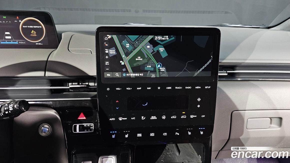 Hyundai Staria 2025
