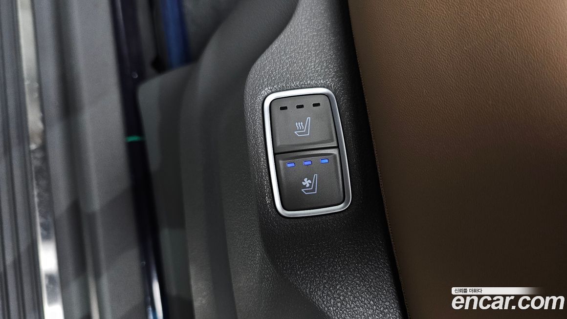 Hyundai Staria 2025