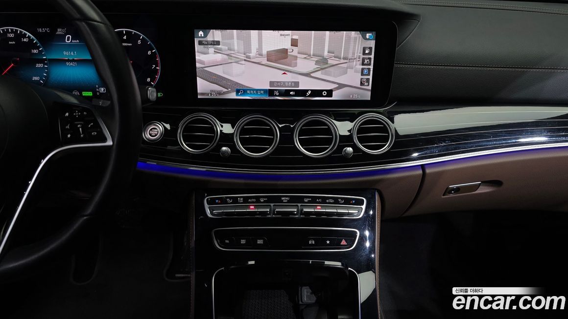 Mercedes-Benz E-Class 2021