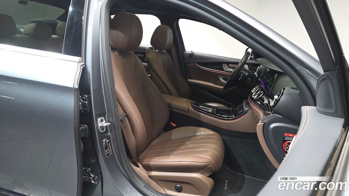 Mercedes-Benz E-Class 2021