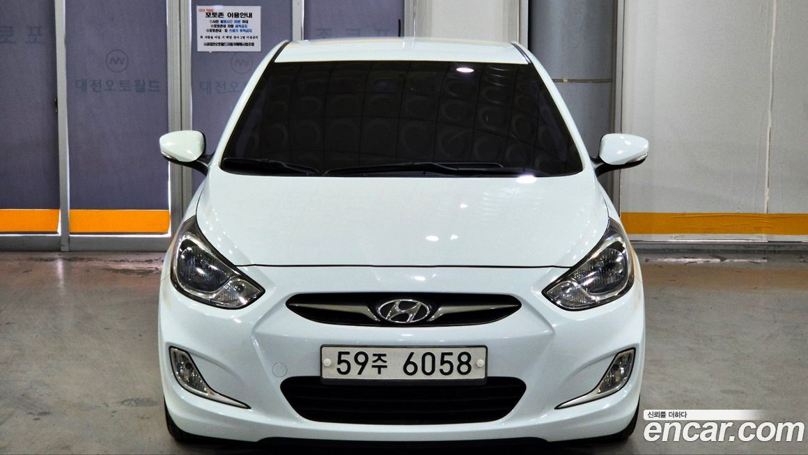 Hyundai Accent 2012