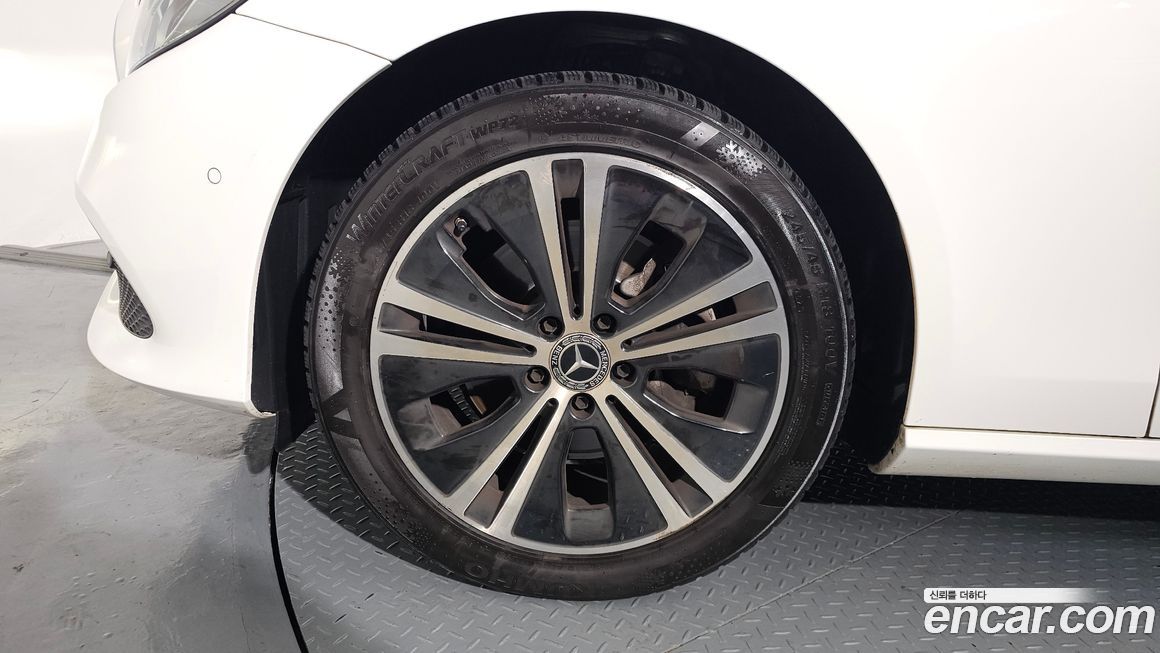 Mercedes-Benz E-Class 2020