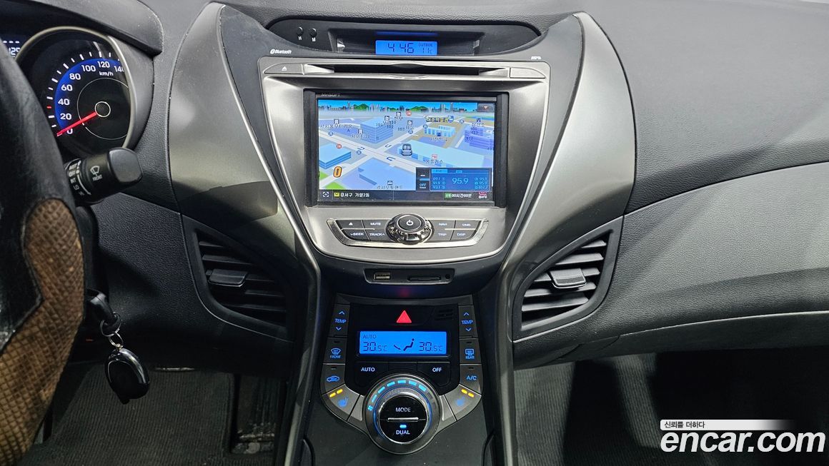 Hyundai AVANTE 2014