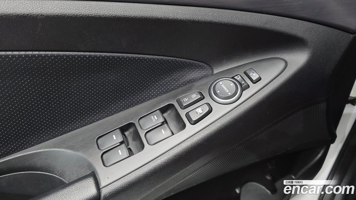 Hyundai Sonata 2013