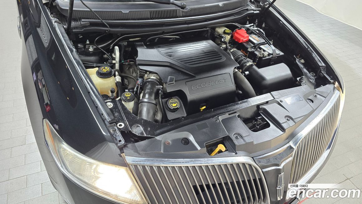 Lincoln MKT 2014