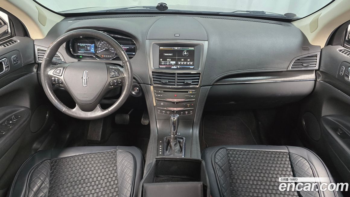 Lincoln MKT 2014