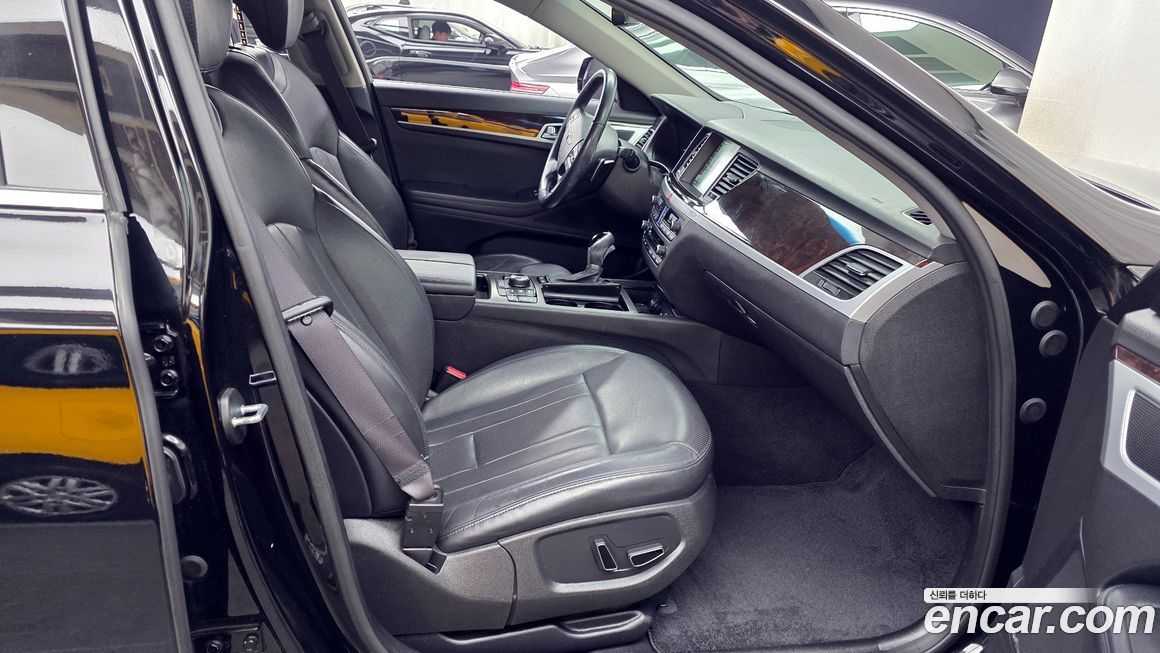 Hyundai Genesis 2014