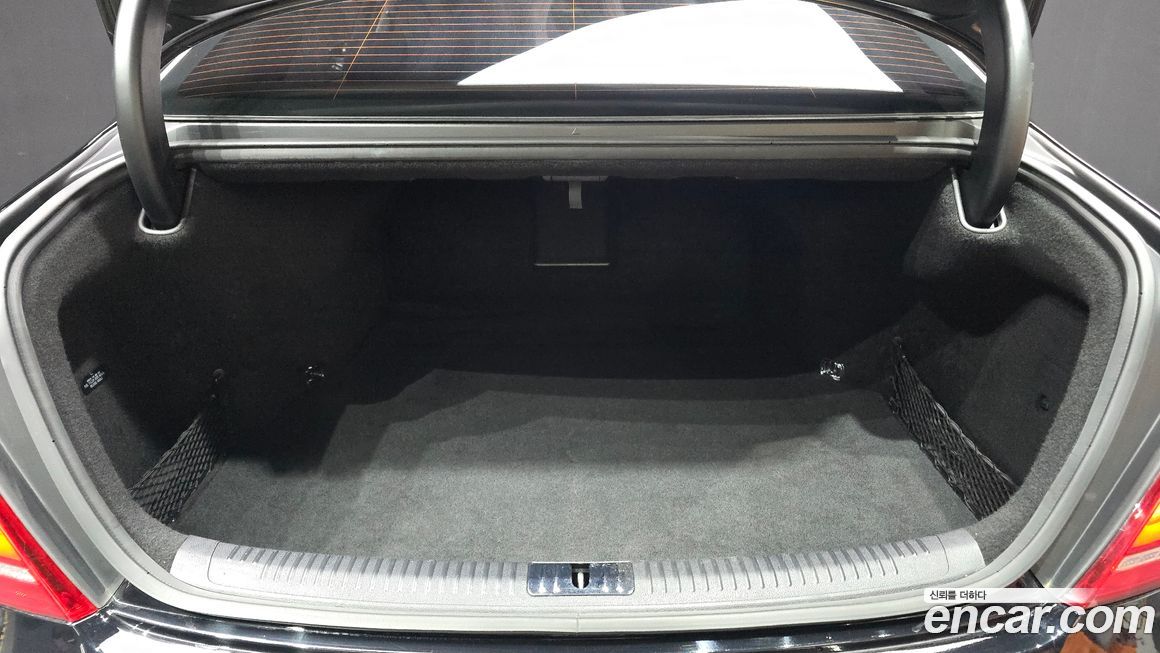 Genesis EQ900 2016