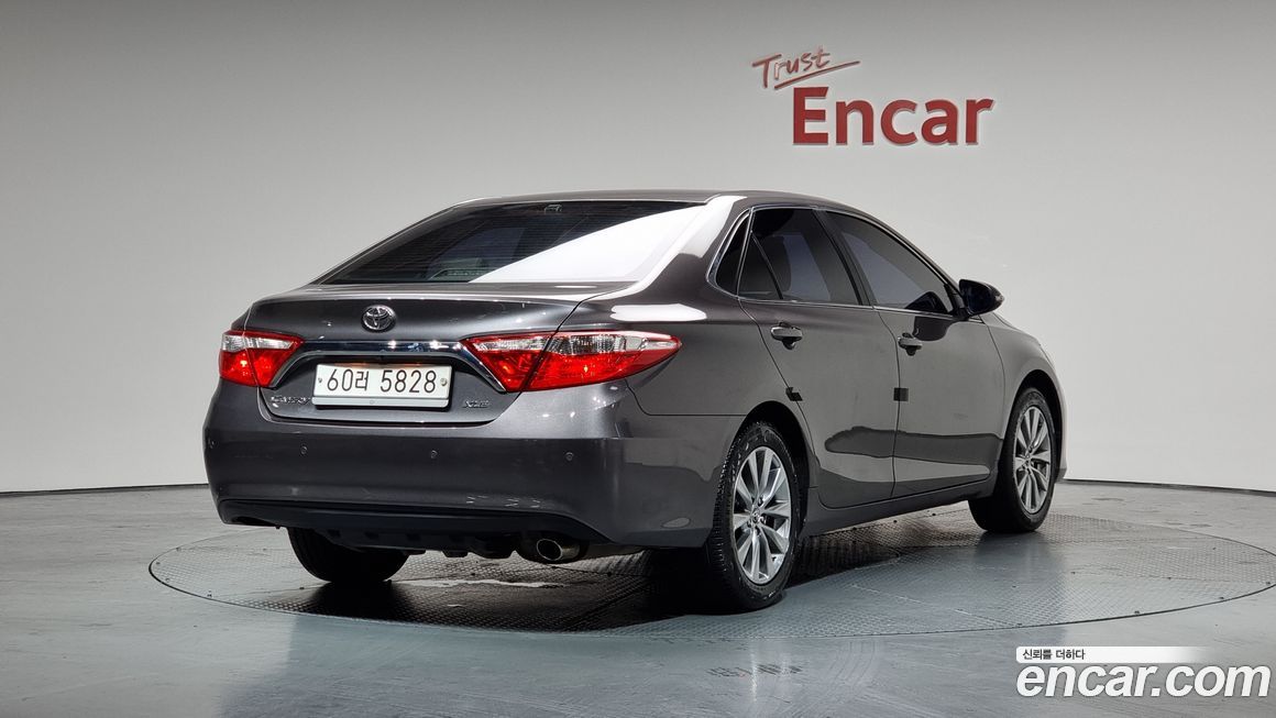 Toyota Camry 2015