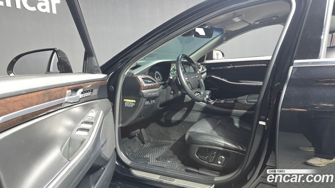 Genesis EQ900 2016