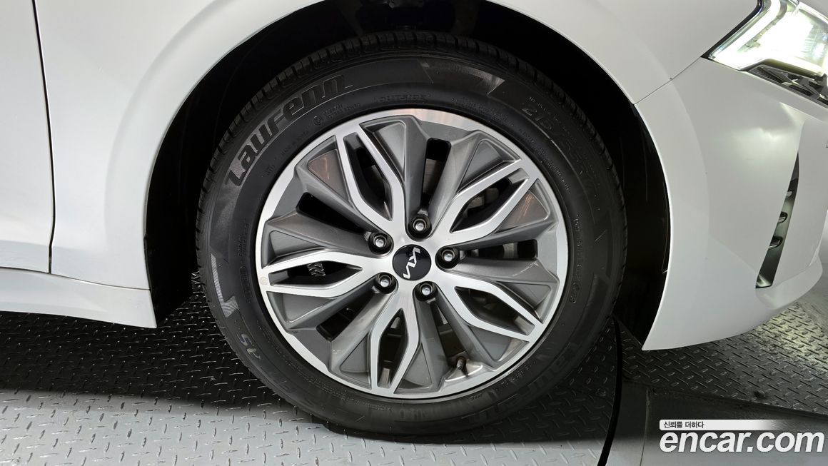 Kia K5 2023
