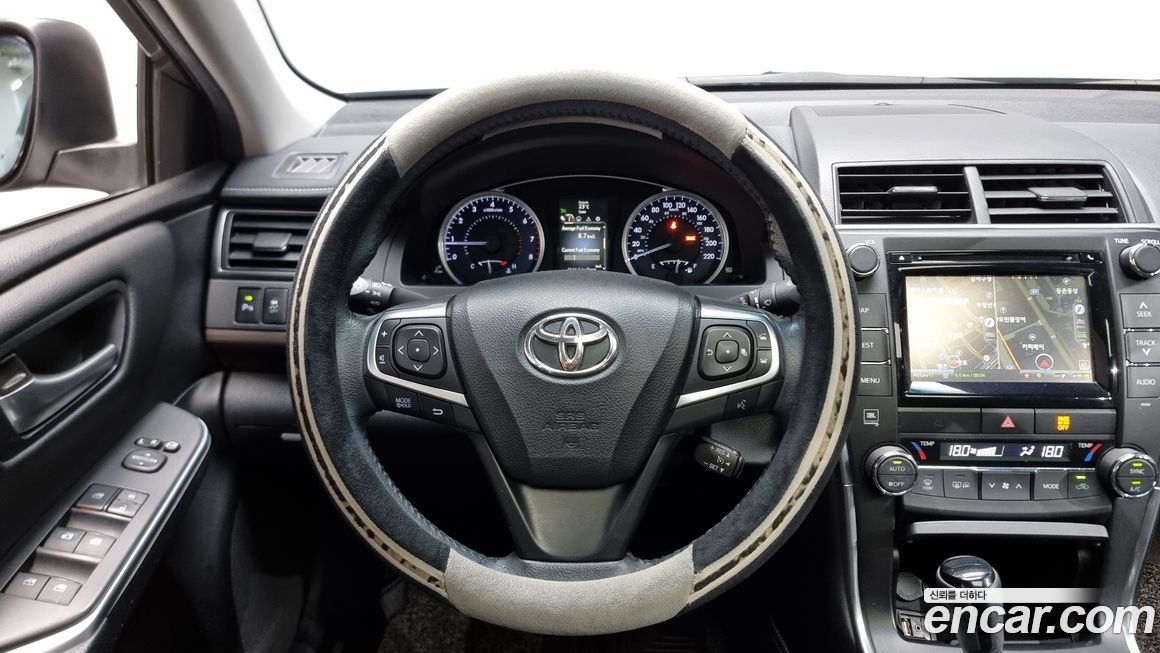 Toyota Camry 2015