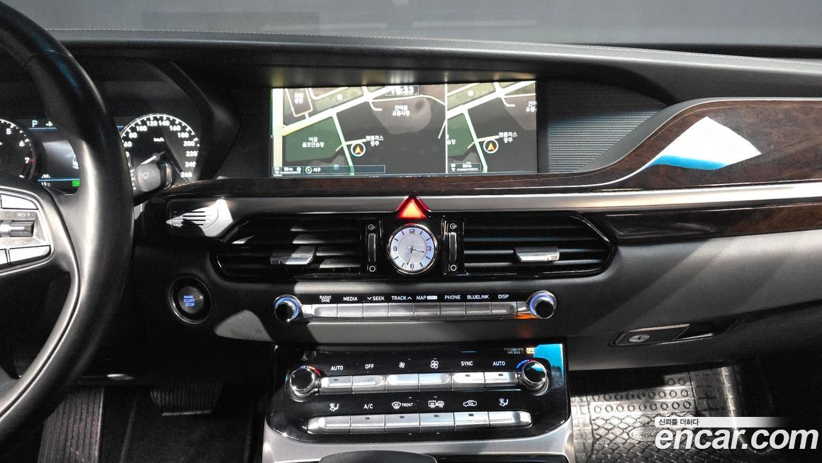 Genesis EQ900 2016