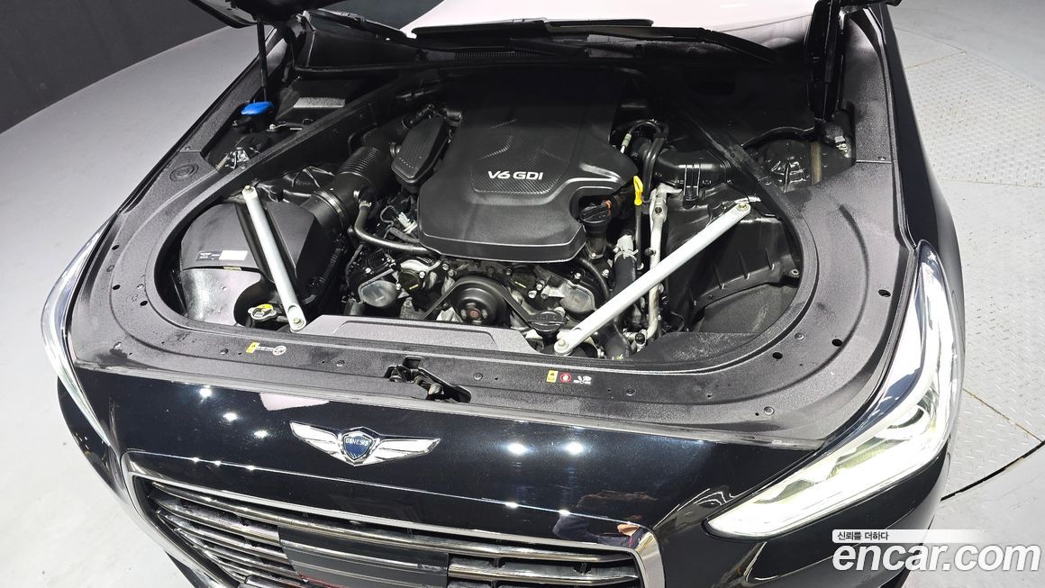 Genesis EQ900 2016