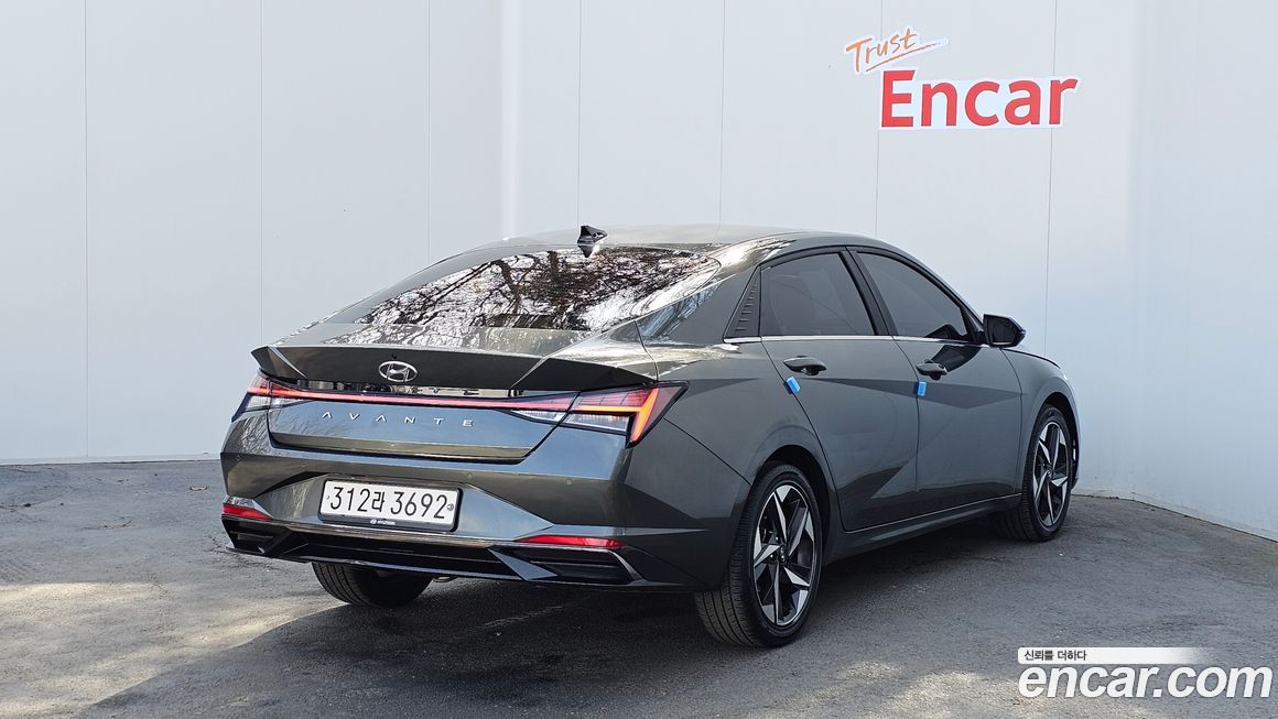 Hyundai AVANTE 2022