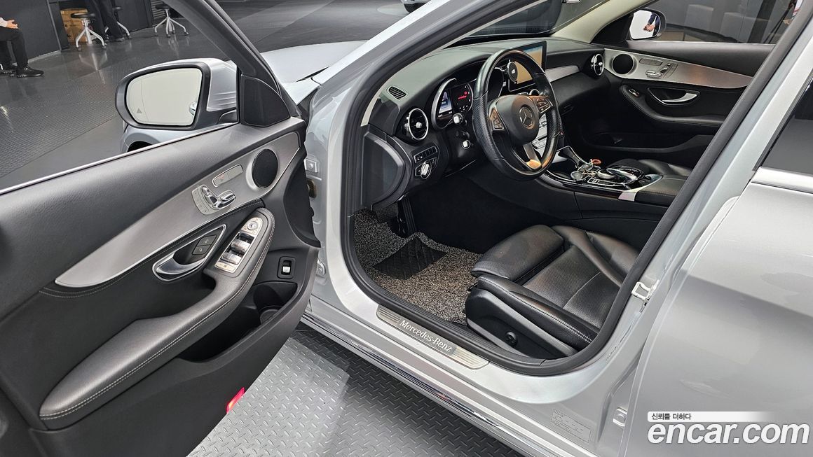 Mercedes-Benz C-Class 2016