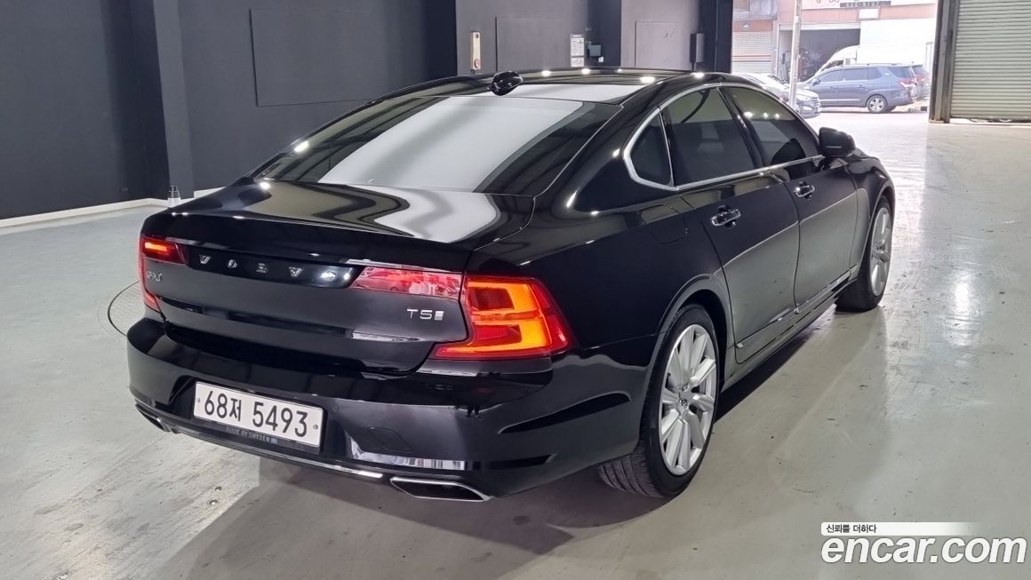 Volvo S90 2019