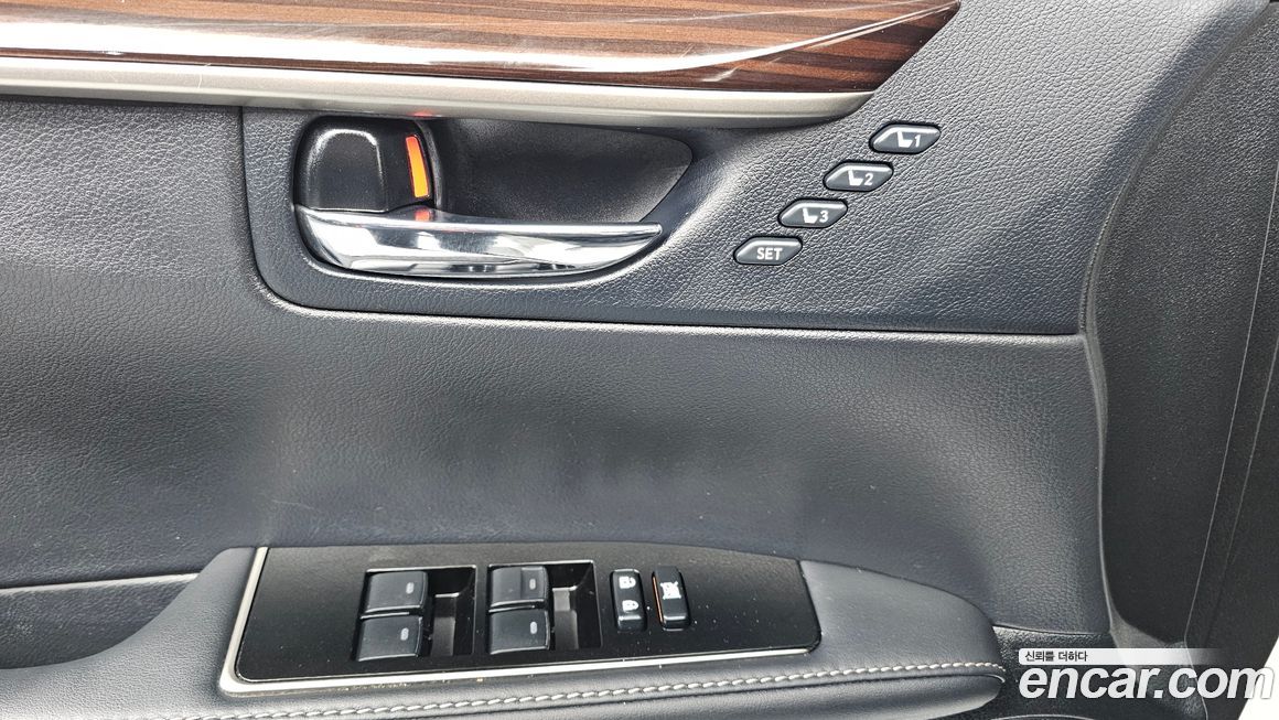 Lexus ES 2016