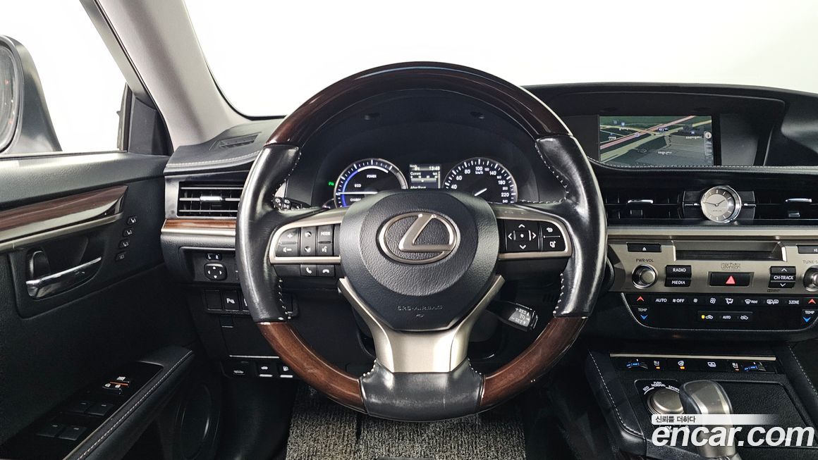 Lexus ES 2016