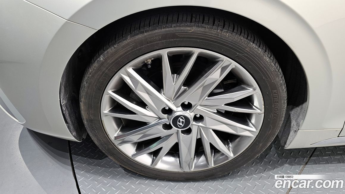 Hyundai Grandeur 2020